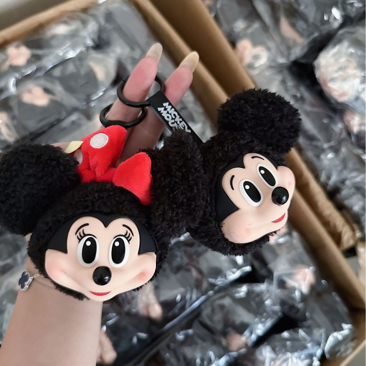 Mickey Minnie Plüschpuppe Schl – Carabiner Keychain Bewertung und Preis